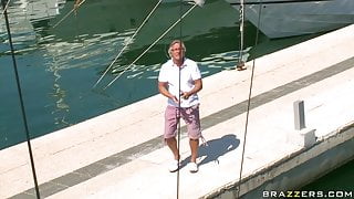 Surprise Sur Le Bateau