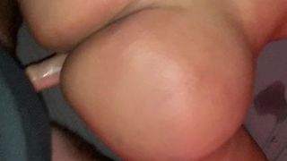 Belle beurette brune en levrette